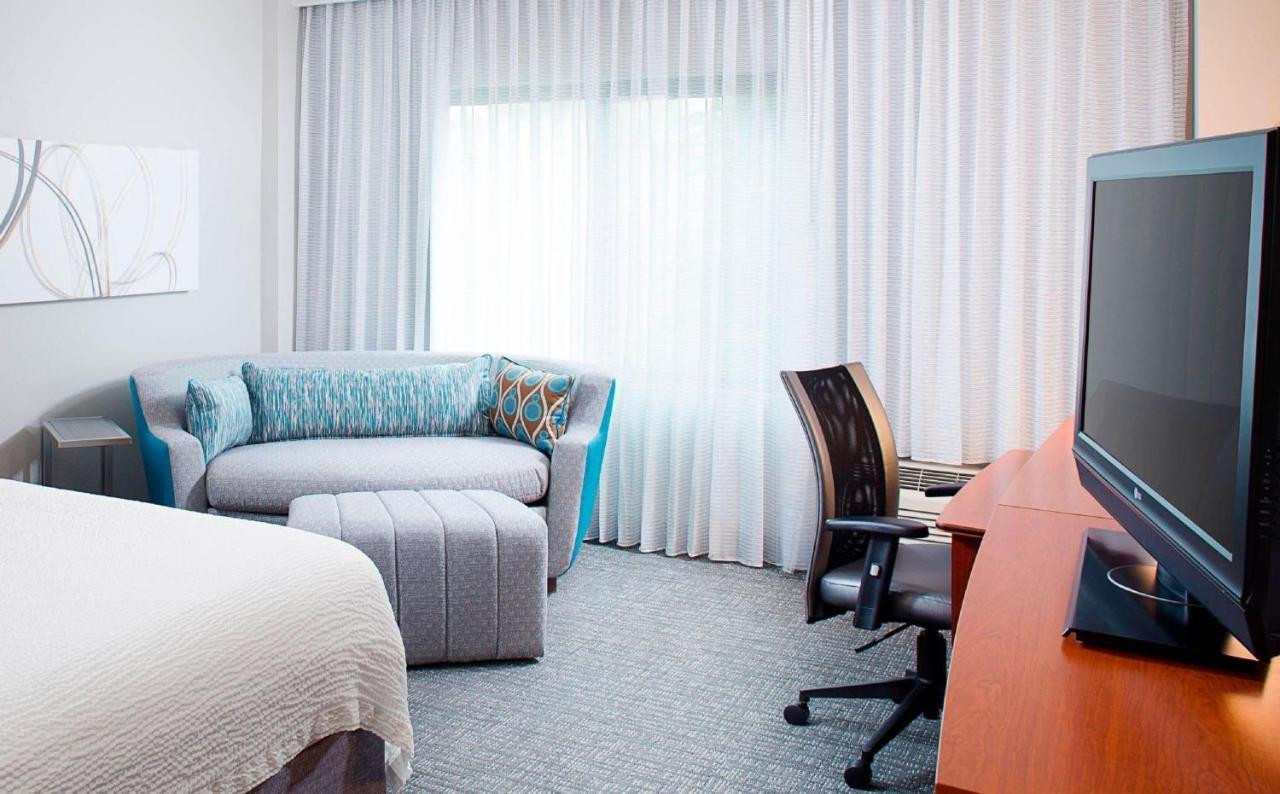 Hotel Courtyard By Marriott Roanoke Airport Exterior foto