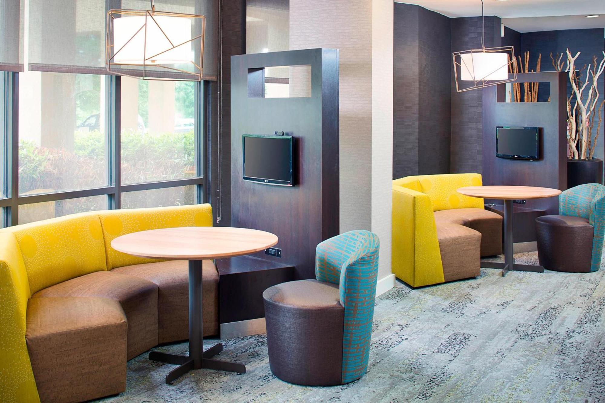 Hotel Courtyard By Marriott Roanoke Airport Exterior foto